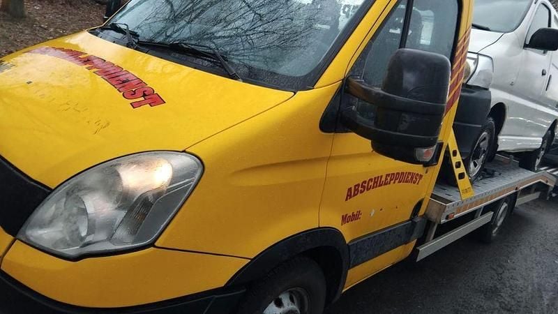 Gebraucht Iveco Daily 106 PS (77 kW) 2012 Gelb Van / Kleinbus