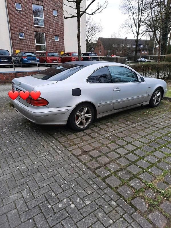 Silber Gebraucht 1999 Mercedes CLK320 Coupé | 2.000 € (Fairer Preis) - Bild 1/4
