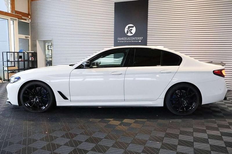 Gebraucht BMW 550 462 PS (339 kW) 2019 Alpinweiss 3 Limousine