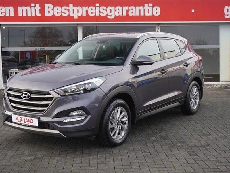 Gebraucht Hyundai Tucson 116 PS (85 kW) 2016 Grau SUV