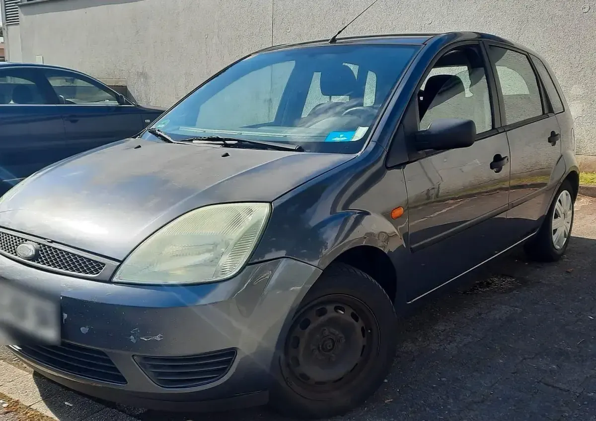 Gebraucht Ford Fiesta 69 PS (50 kW) 2004 Blau Kleinwagen