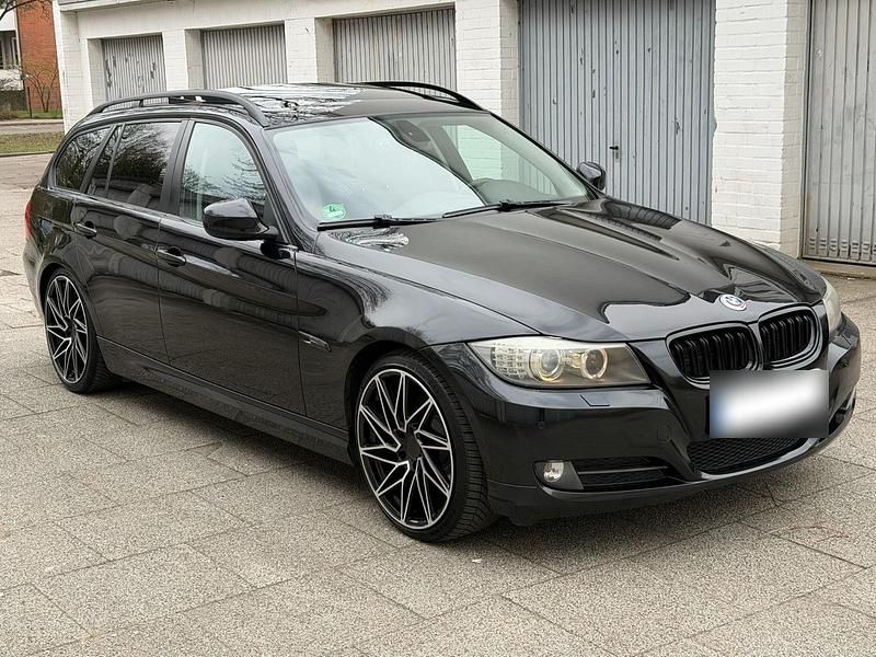 Gebraucht BMW 320 170 PS (125 kW) 2009 Schwarz Kombi