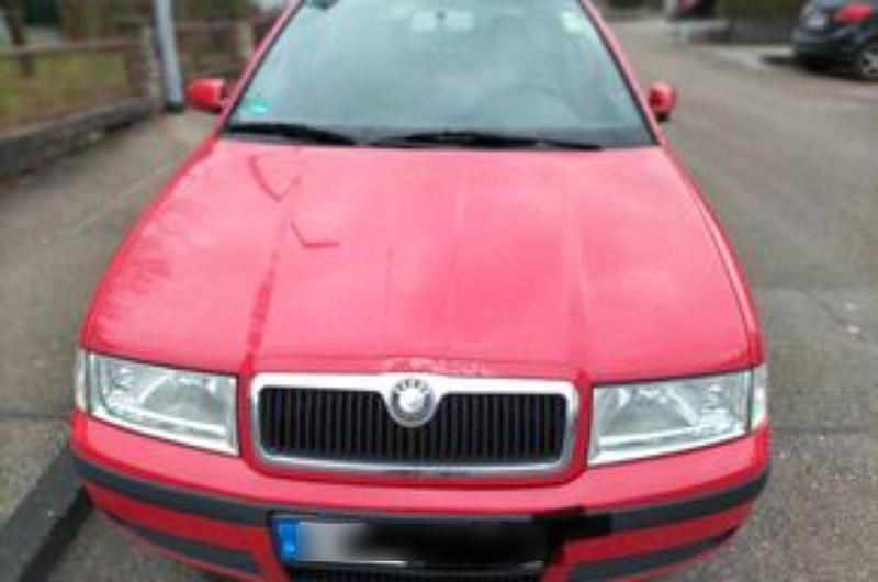 Rot Gebraucht 2006 Skoda Octavia Limousine | 1.500 € (Fairer Preis) - Bild 1/4