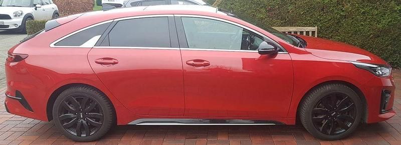 Rot Gebraucht 2019 Kia ProCeed Kleinwagen | 13.499 € (Guter Preis) - Bild 1/4