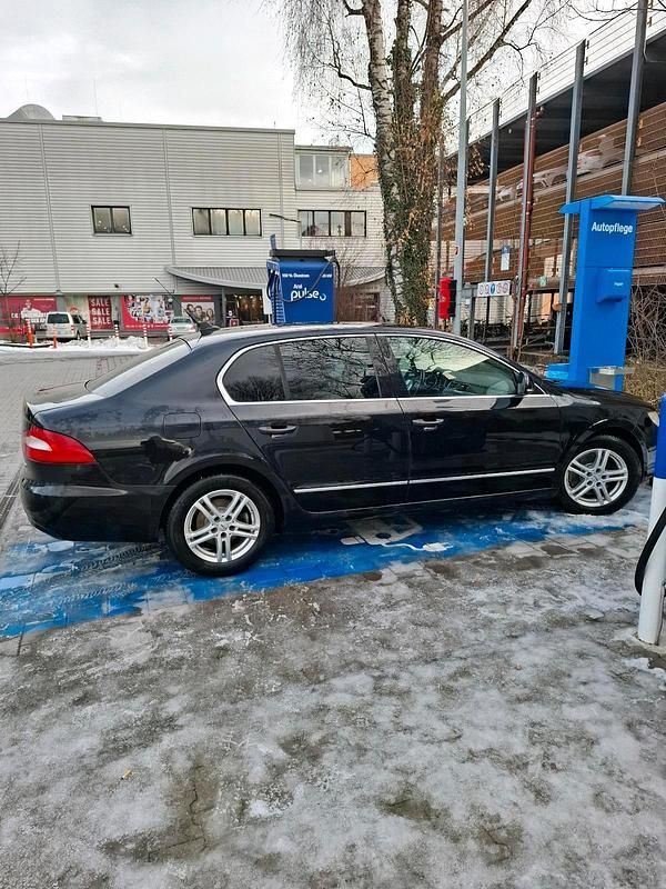 Gebraucht Skoda Superb 170 PS (125 kW) 2009 Schwarz Limousine