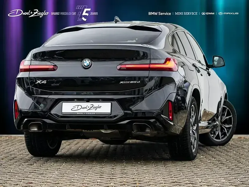 Gebraucht BMW X4 M Sport 190 PS (139 kW) 2025 Saphirschwarzmetallic SUV
