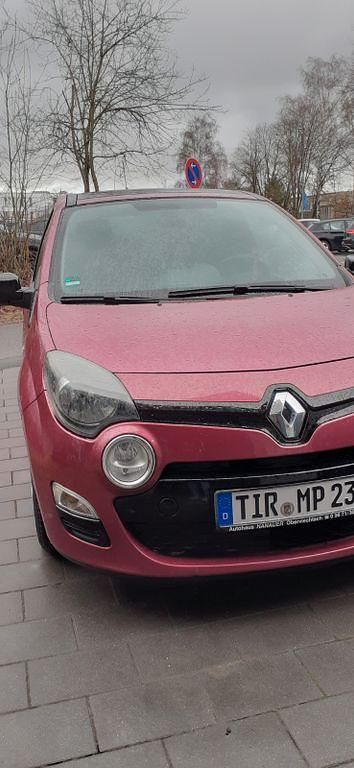 Gebraucht Renault Twingo 75 PS (55 kW) 2012 Rot Kleinwagen