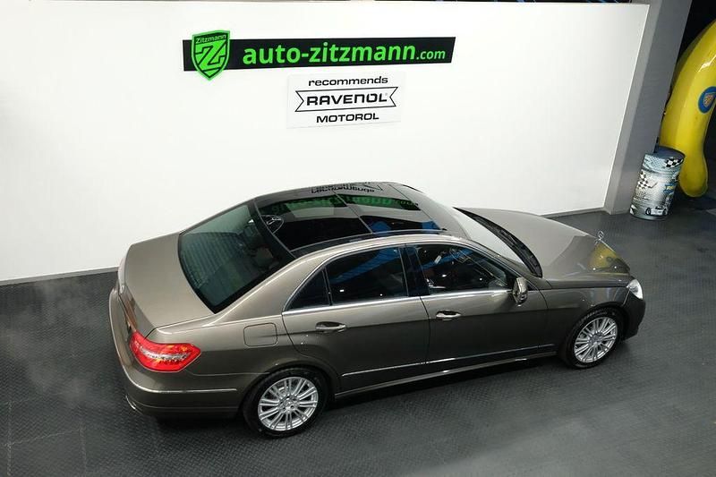 Gebraucht Mercedes E500 Avantgarde 387 PS (284 kW) 2010 Grau Limousine