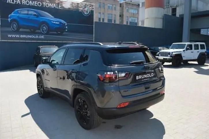 Second-hand Jeep Compass 240 CP (176 kW) 2022 Gri SUV