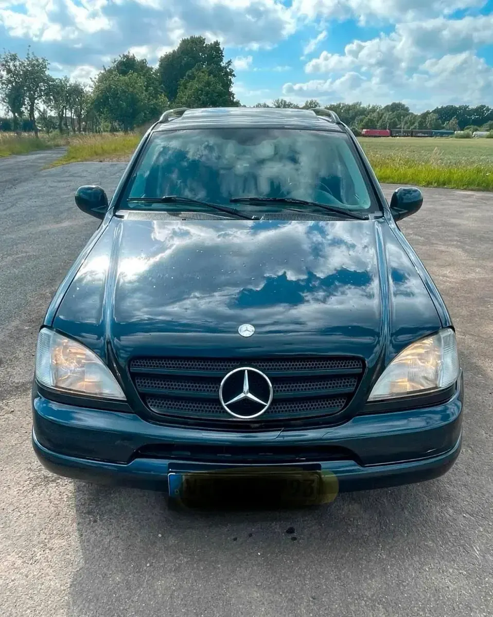Gebraucht Mercedes ML320 218 PS (160 kW) 2001 Blau SUV