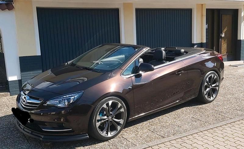 Braun Gebraucht 2017 Opel Cascada Innovation Cabrio | 15.800 € (Etwas zu teuer) - Bild 1/4