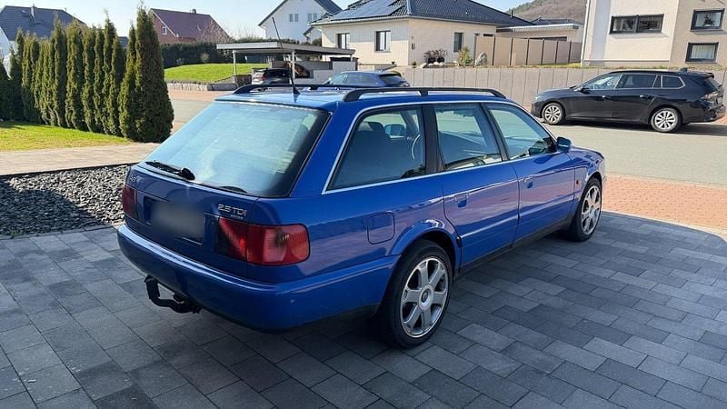 Usata Audi A6 140 CV (102 kW) 1997 Blu Station wagon