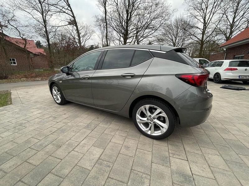 Gebraucht Opel Astra Edition 125 PS (91 kW) 2018 Grau Limousine