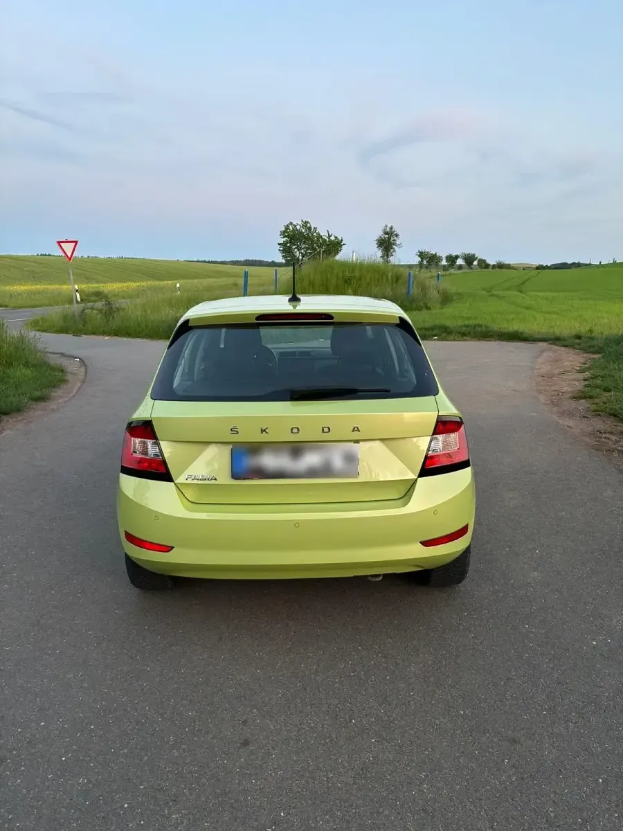 Używany Skoda Fabia 60 KM (44 kW) 2021 Zielony Hatchback