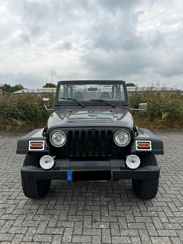 Schwarz Gebraucht 1996 Jeep Wrangler SUV | 13.500 € - Bild 1/4