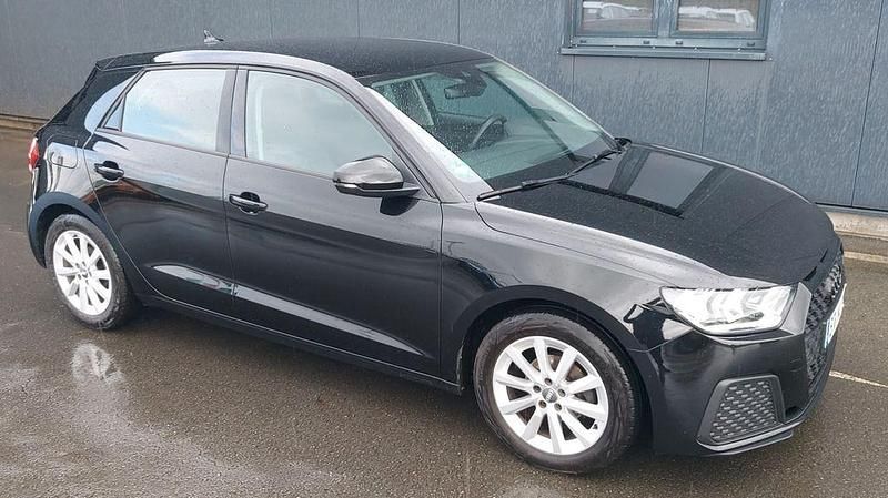 Schwarz Gebraucht 2020 Audi A1 Sportback Comfort Kleinwagen | 15.990 € (Fairer Preis) - Bild 1/4
