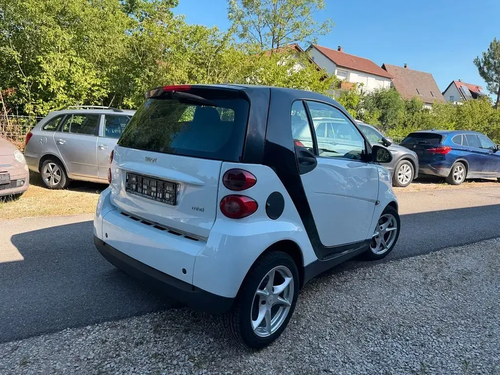Gebraucht Smart ForTwo Coupé 61 PS (44 kW) 2009 Schwarz Coupé