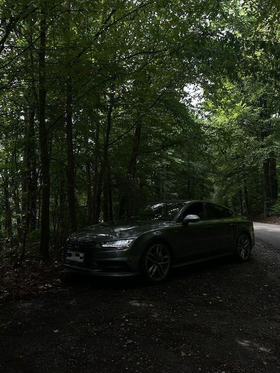 Grau Gebraucht 2016 Audi A7 Sportback Ambiente Kleinwagen | 22.990 € (Fairer Preis) - Bild 1/4