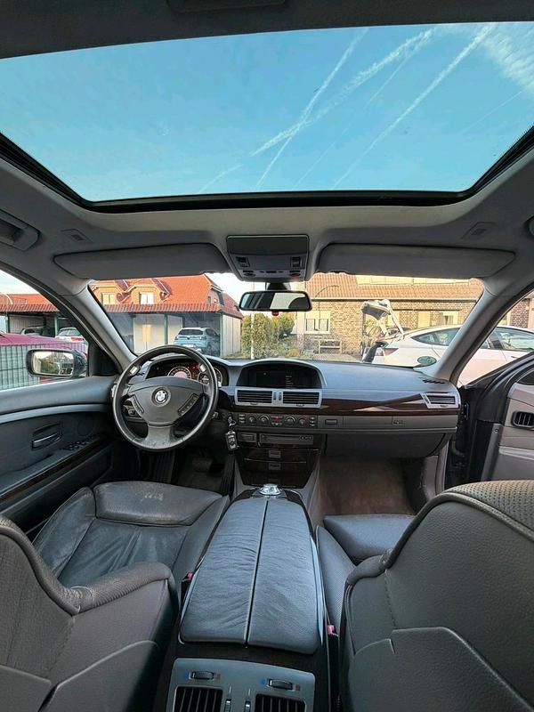 Gebraucht BMW 735 272 PS (200 kW) 2002 Blau Limousine