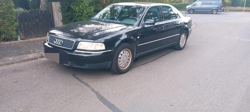 Blau Gebraucht 1999 Audi A8 Limousine | 2.800 € - Bild 1/4