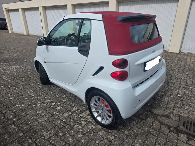 Gebraucht Smart ForTwo Cabrio 71 PS (52 kW) 2012 Weiß Cabrio