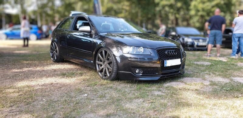 Grau Gebraucht 2004 Audi A3 Kleinwagen | 9.500 € - Bild 1/4