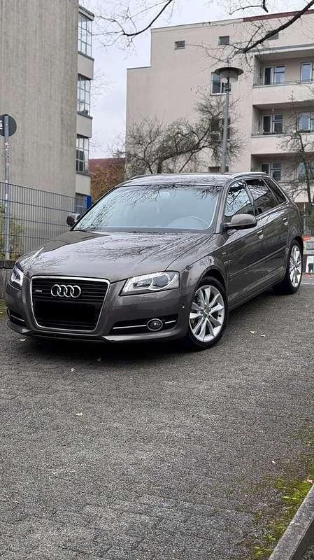 Braun Gebraucht 2012 Audi A3 Sportback S-Line Limousine | 5.850 € (Guter Preis) - Bild 1/4