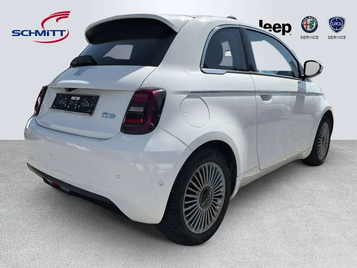 Gebraucht Fiat 500e Style 86 kW (118 PS) 2023 Weiß Kleinwagen