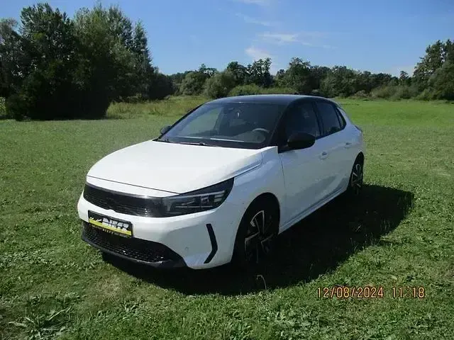 Używany Opel Corsa 101 KM (74 kW) 2024 Biały Hatchback