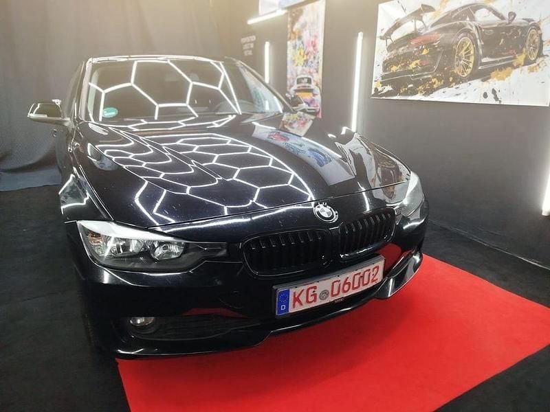 Schwarz Gebraucht 2013 BMW 316 Limousine | 5.300 € (Superpreis) - Bild 1/4