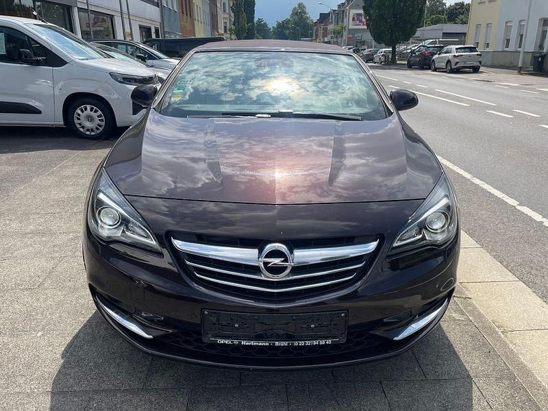 Braun Gebraucht 2013 Opel Cascada Innovation Cabrio | 12.950 € (Etwas zu teuer) - Bild 1/4