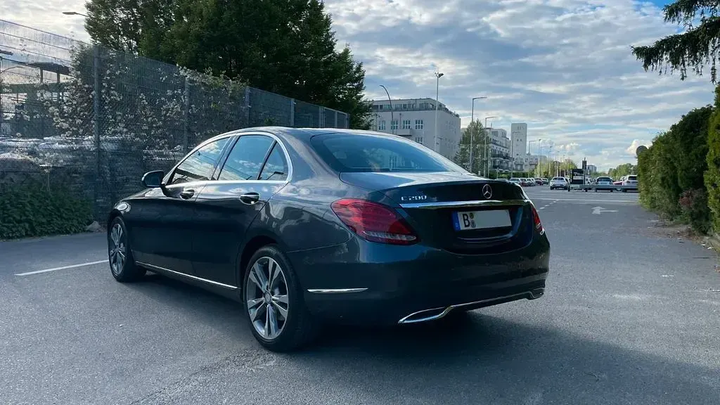 Gebraucht Mercedes C200 Avantgarde 184 PS (135 kW) 2014 Grau Limousine