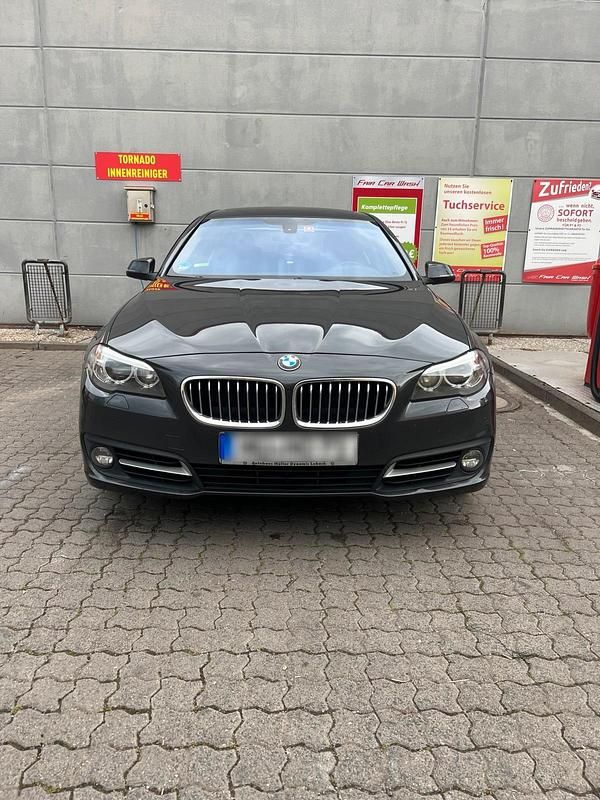 Gebraucht 2015 BMW 520 Limousine | 15.450 € (Teuer) - Bild 1/4