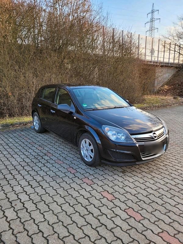 Gebraucht Opel Astra 116 PS (85 kW) 2009 Schwarz Limousine