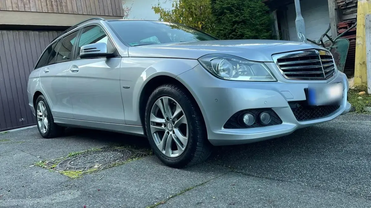 Gebraucht Mercedes C180 120 PS (88 kW) 2011 Silber Kombi
