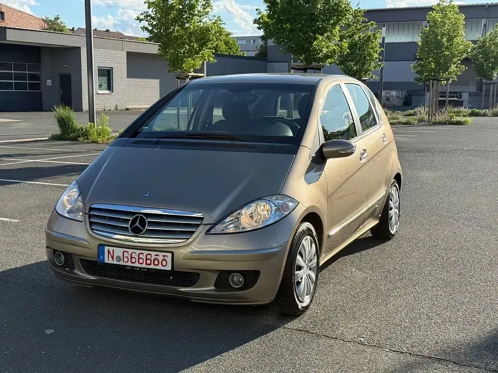 Gebraucht Mercedes A170 116 PS (85 kW) 2005 Gold Limousine