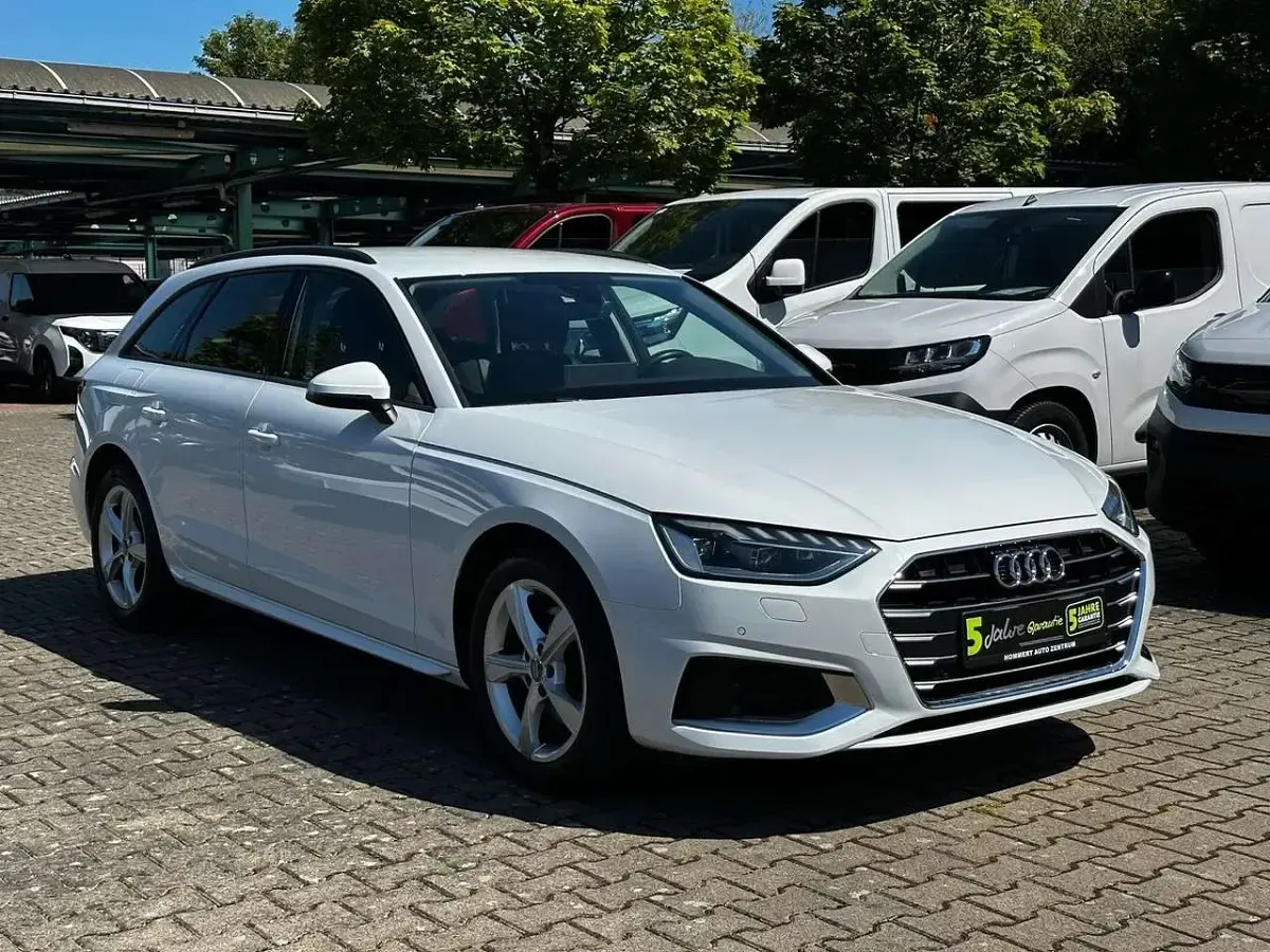 Gebraucht Audi A4 Advanced Plus 150 PS (110 kW) 2020 Weiß Kombi
