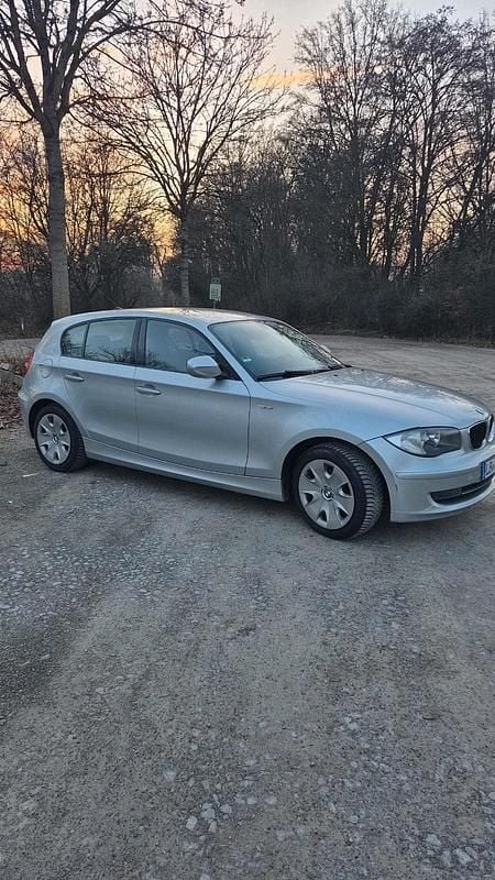 Gebraucht BMW 116 122 PS (89 kW) 2010 Silber Kleinwagen