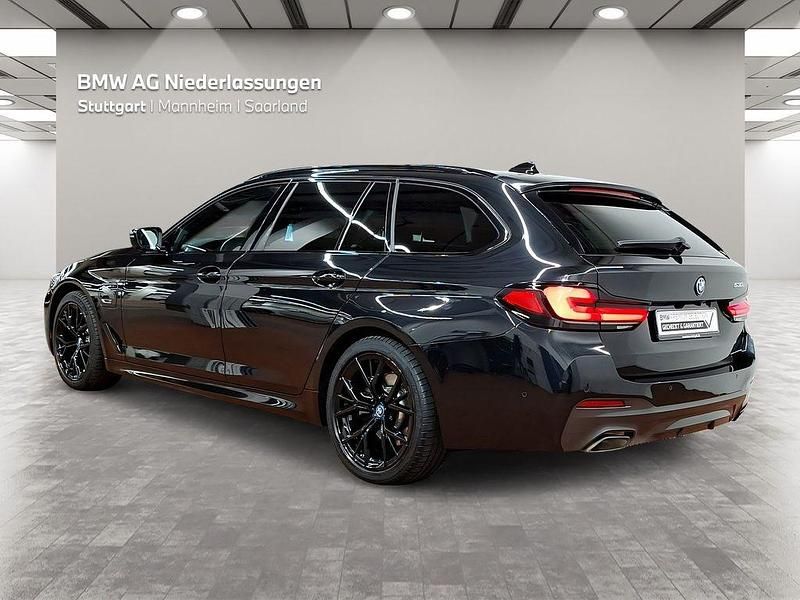 Gebraucht BMW 530e M Sport 184 PS (135 kW) 2022 Schwarz Kombi
