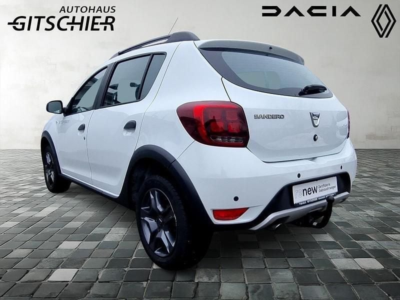 Gebraucht Dacia Sandero Celebration 90 PS (66 kW) 2017 Weiß Limousine