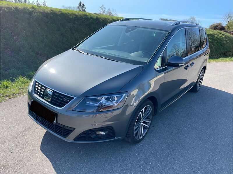 Grau Gebraucht 2019 Seat Alhambra FR-Line Van / Kleinbus | 24.500 € (Guter Preis) - Bild 1/4