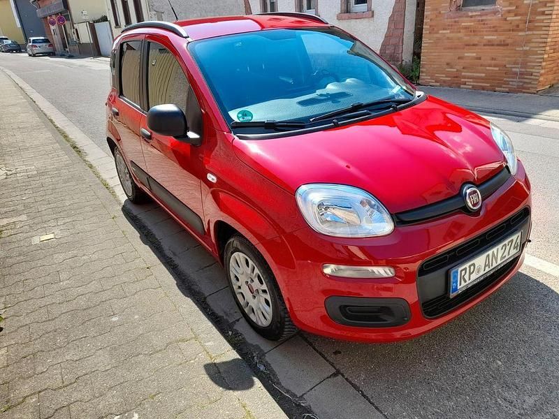 Gebraucht Fiat Panda Lounge 69 PS (50 kW) 2014 Rot Kleinwagen