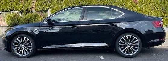 Gebraucht Skoda Superb LAURIN & KLEMENT 190 PS (139 kW) 2015 Schwarz Limousine