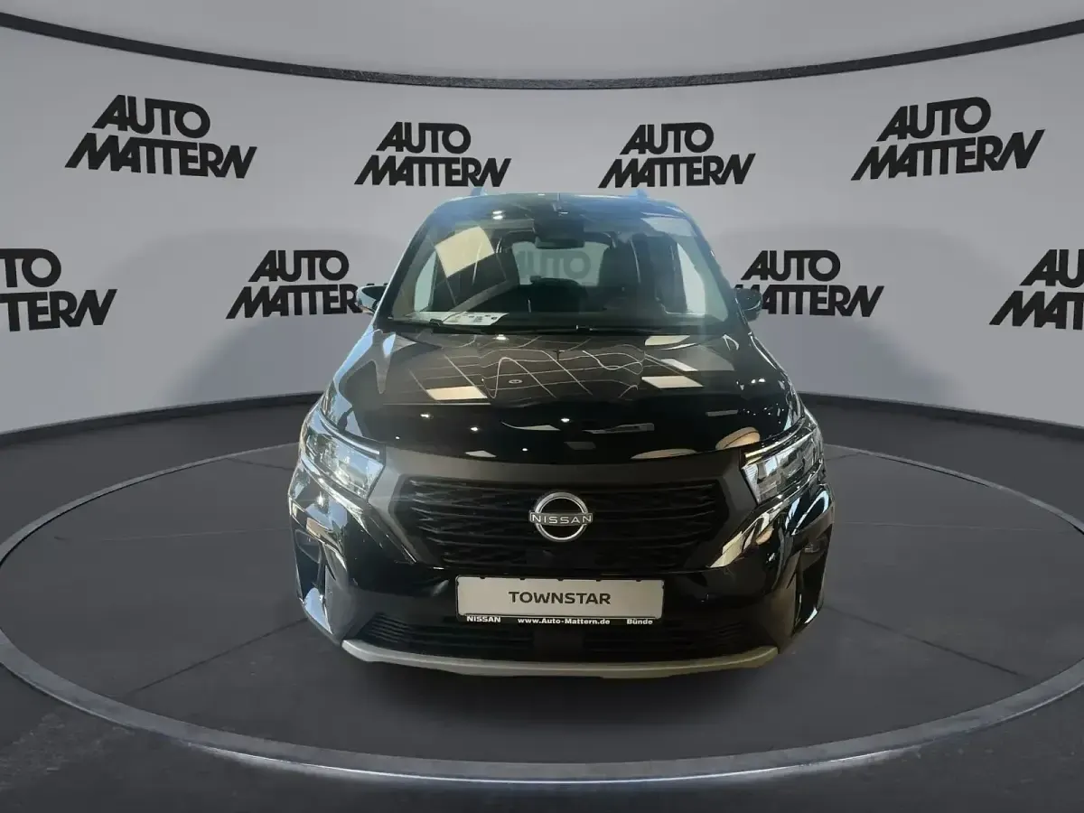Neu Nissan Townstar Tekna 96 PS (70 kW) 2026 Schwarz Van / Kleinbus