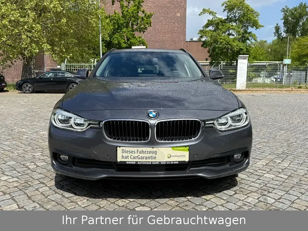 Gebraucht BMW 320 Advantage 190 PS (139 kW) 2018 Grau Limousine