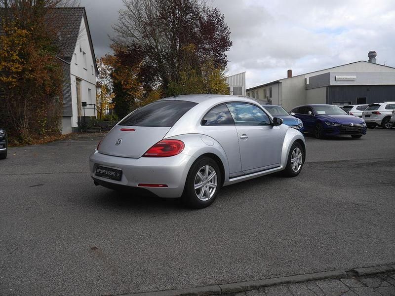 Gebraucht VW Beetle 105 PS (77 kW) 2012 Silber Kleinwagen