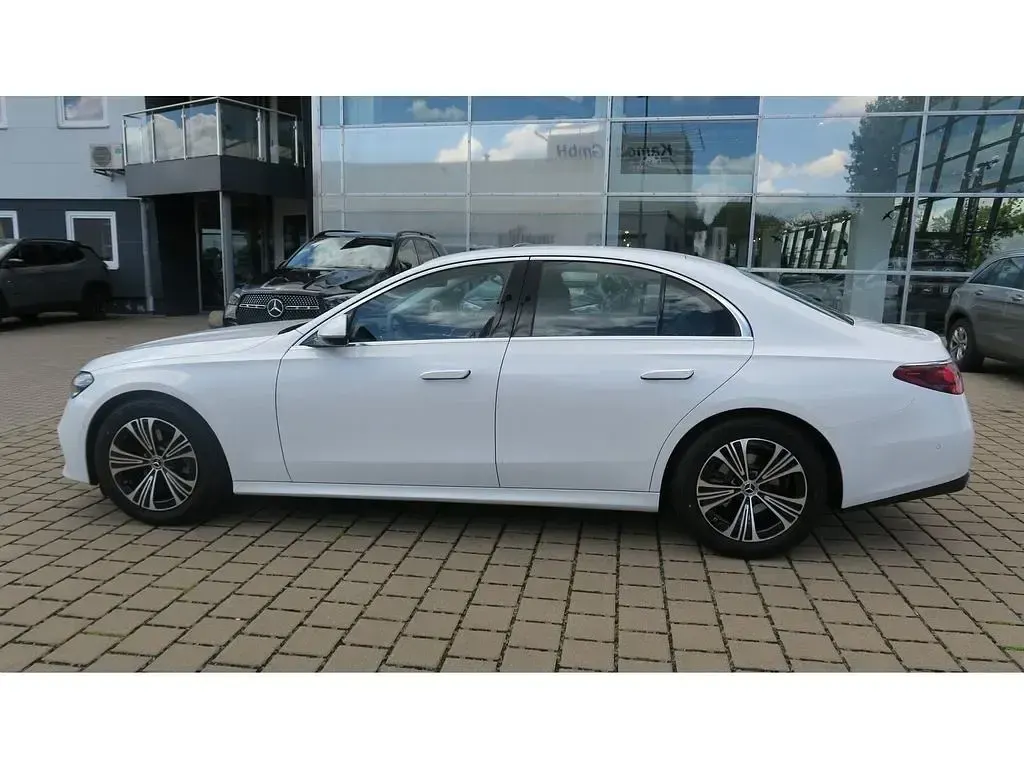 Gebraucht Mercedes E220 Advanced Plus 197 PS (144 kW) 2025 Weiß Limousine