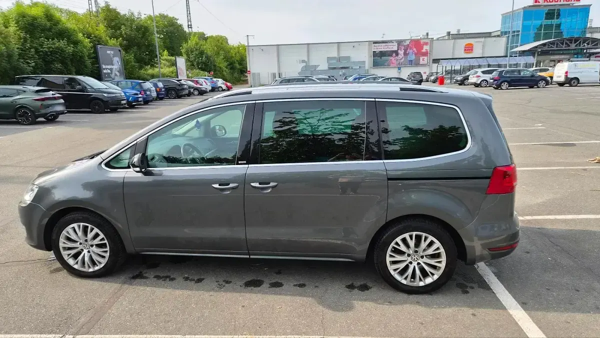 Gebraucht VW Sharan 140 PS (102 kW) 2011 Grau Van / Kleinbus