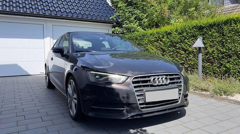 Gebraucht Audi A3 S-Line 150 PS (110 kW) 2014 Braun Limousine