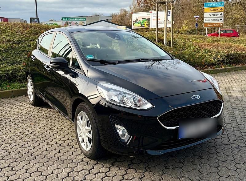 Schwarz Gebraucht 2018 Ford Fiesta Cool & Connect Kleinwagen | 10.950 € - Bild 1/4